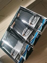 转让全新中性笔笔芯7000支。转让全新中性笔800支